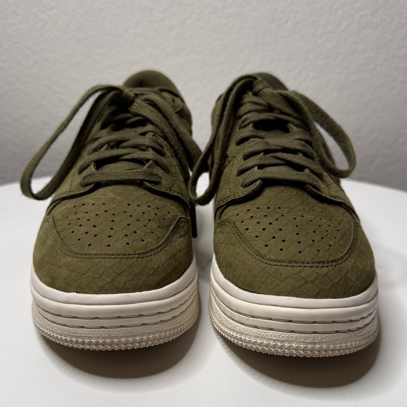Nike Air Jordan 1 Re Low Lifted Sneakers Olive Canvas Textured Sole Size 7 - Picture 4 of 10